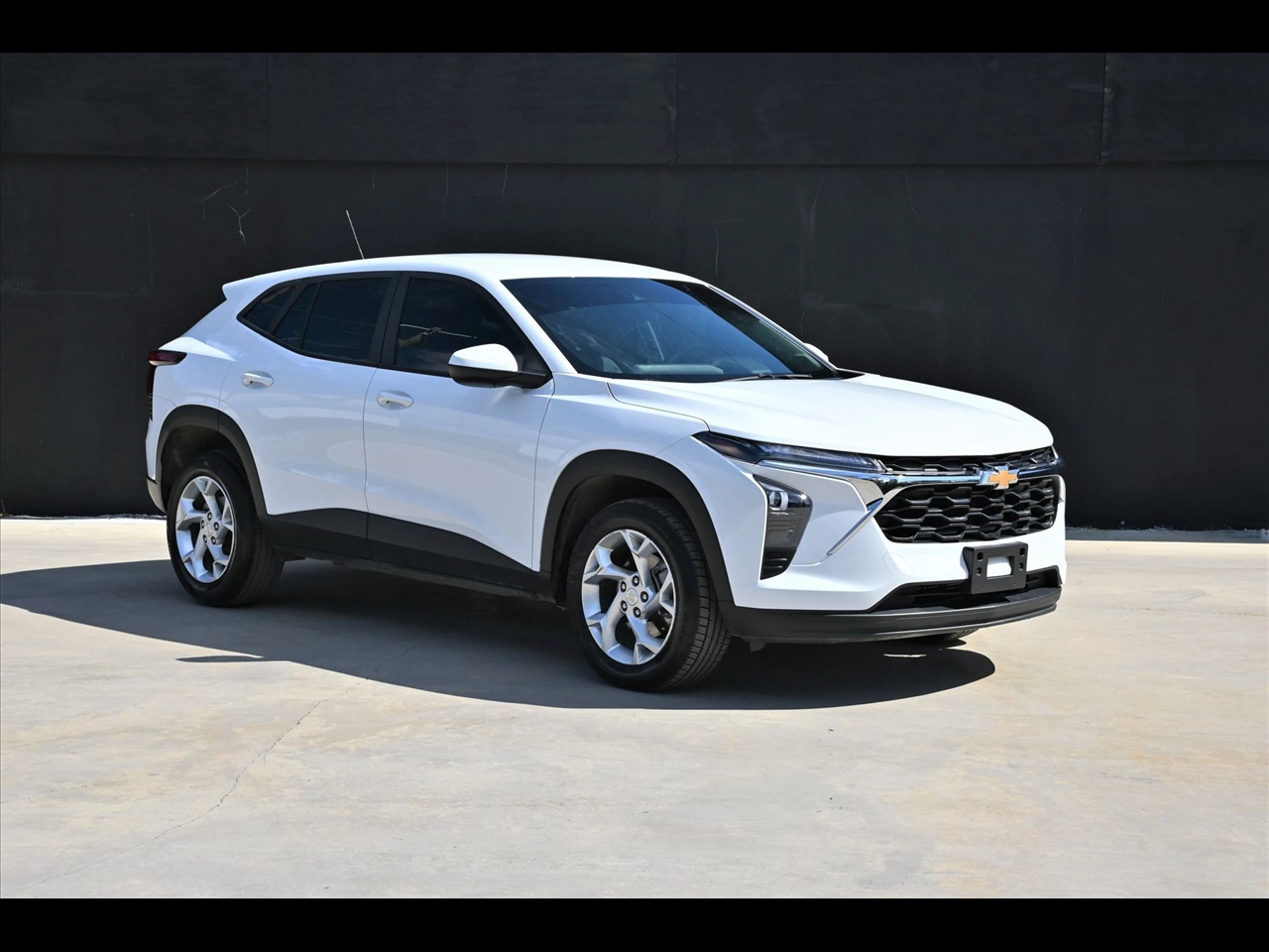 2025 Chevrolet Trax LS Sport Utility 4D