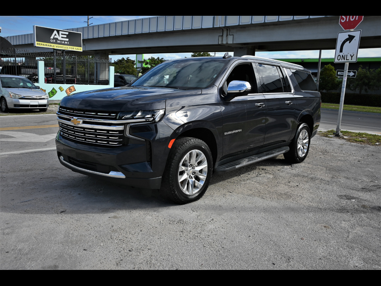2023 Chevrolet Suburban Premier Sport Utility 4D
