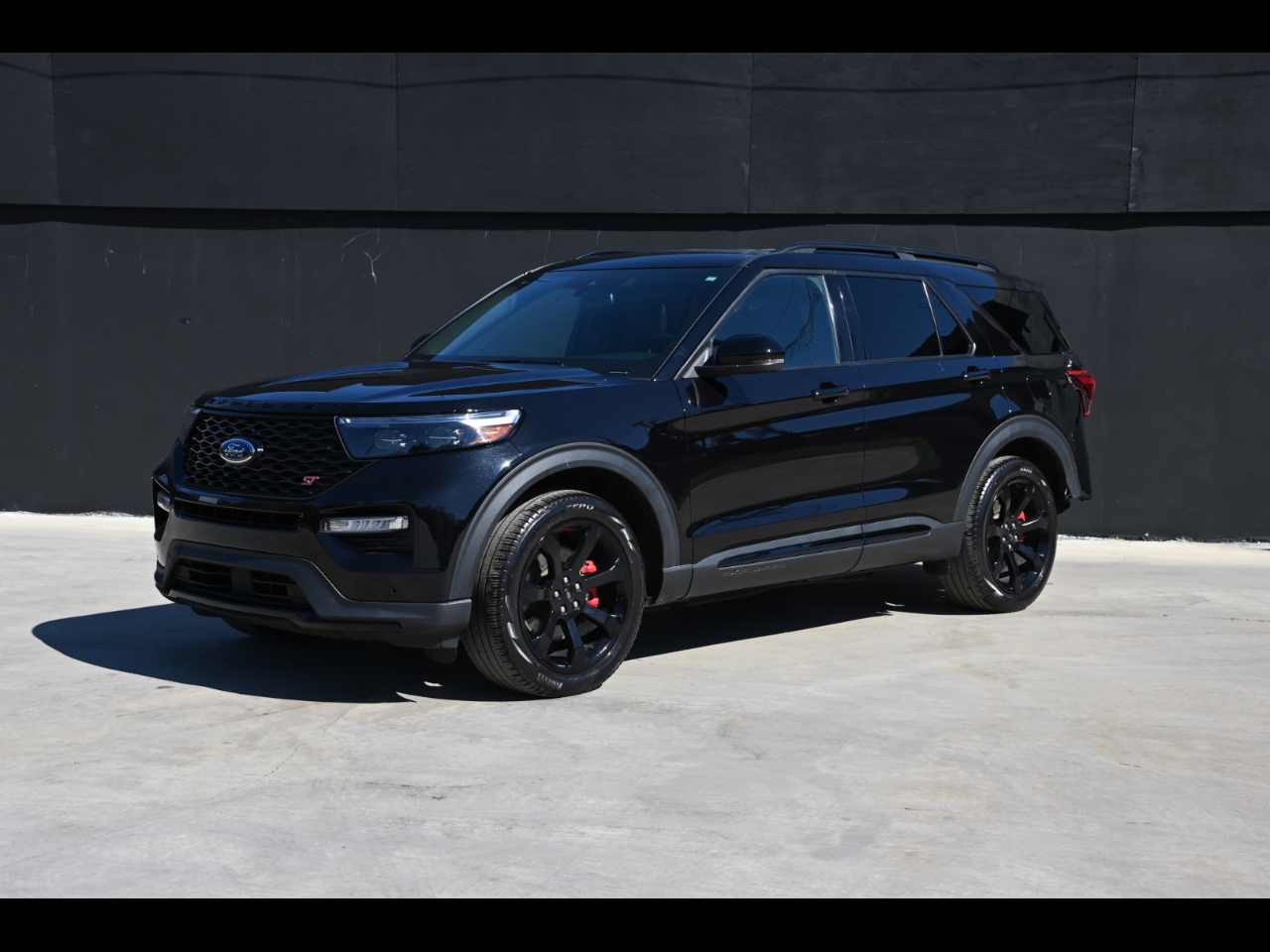 2023 Ford Explorer ST Sport Utility 4D