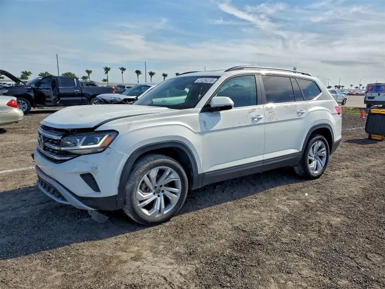 2022 Volkswagen Atlas SE w/Tech Pkg Sport Utility 4D