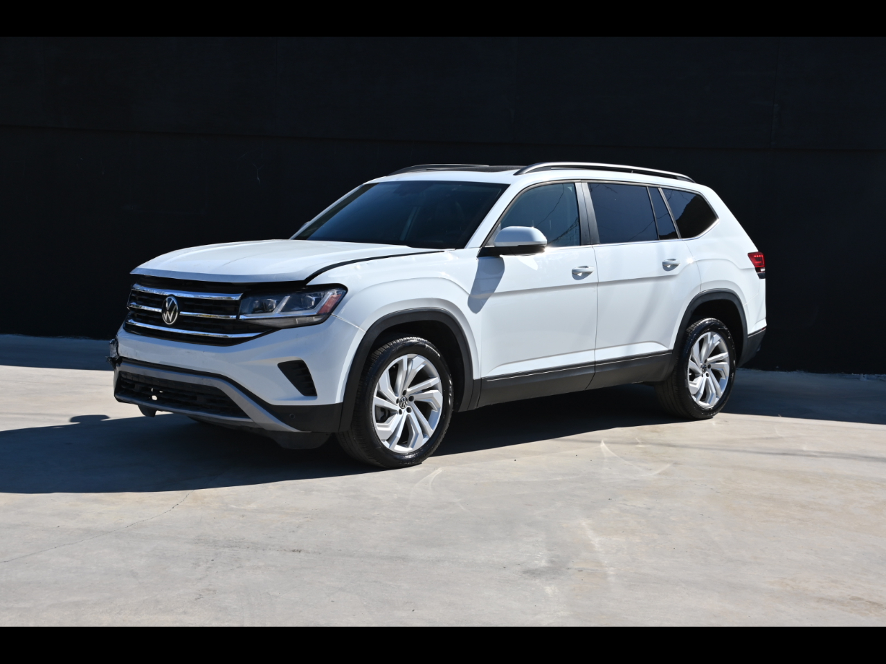 2022 Volkswagen Atlas SE w/Tech Pkg Sport Utility 4D