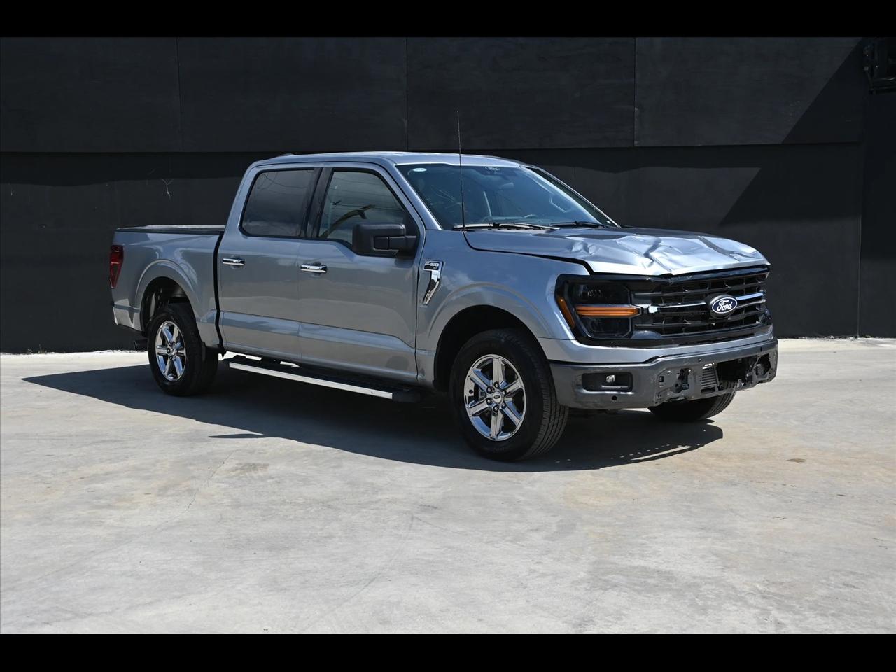 2025 Ford F-150 XLT Pickup 4D 5 1/2 ft