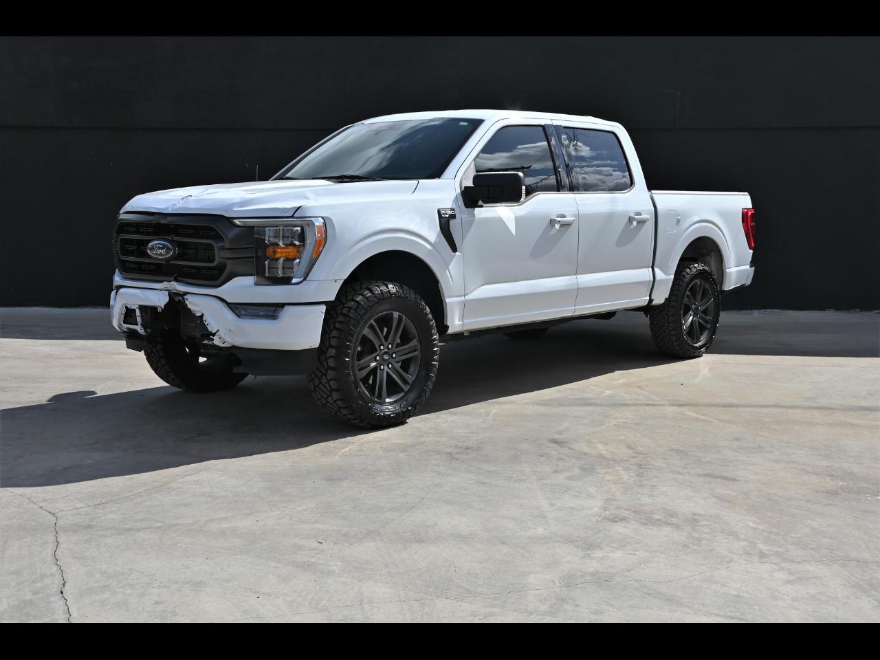 2022 Ford F-150 XLT Pickup 4D 5 1/2 ft