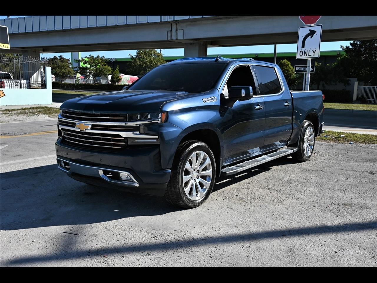 2021 Chevrolet Silverado 1500 High Country Pickup 4D 5 3/4 ft