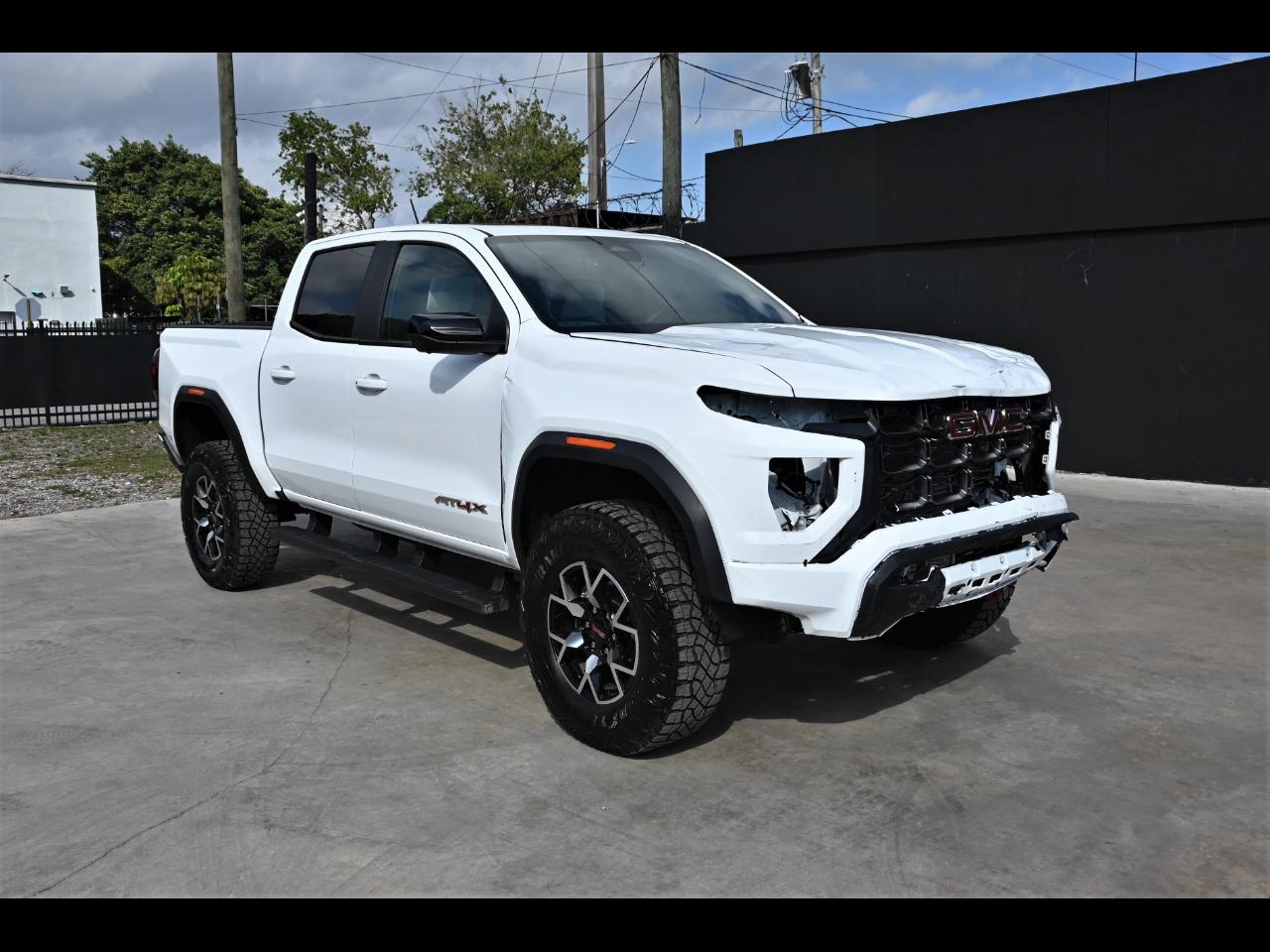 2025 GMC Canyon AT4 Pickup 4D 5 ft