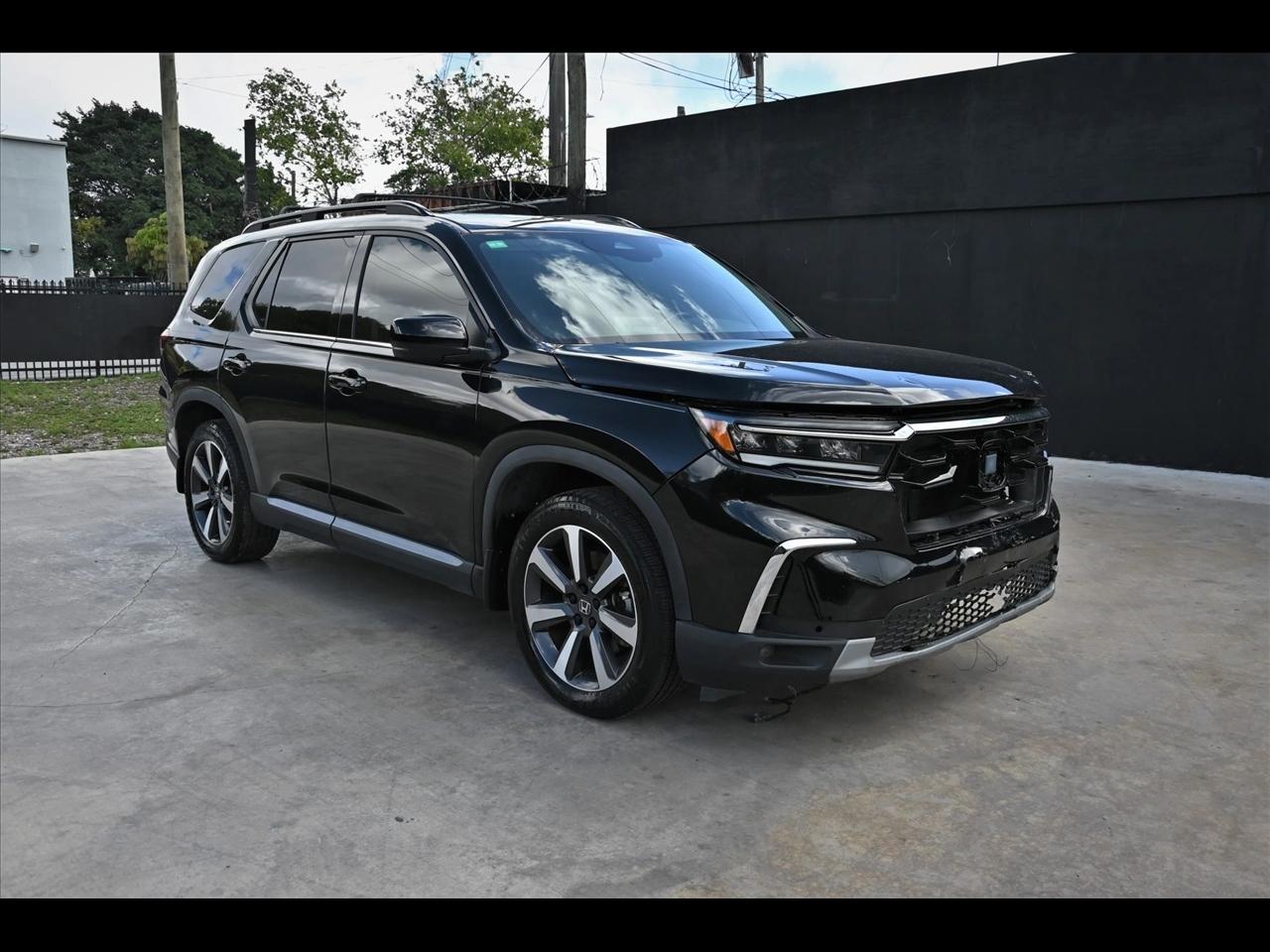 2023 Honda Pilot Touring Sport Utility 4D