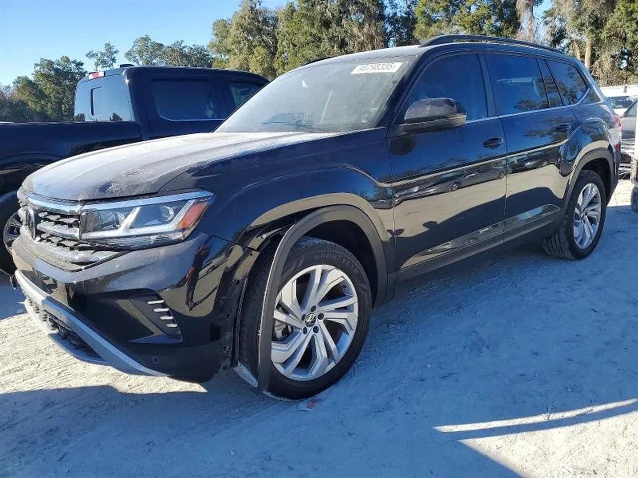 2023 Volkswagen Atlas SE w/Tech Pkg Sport Utility 4D