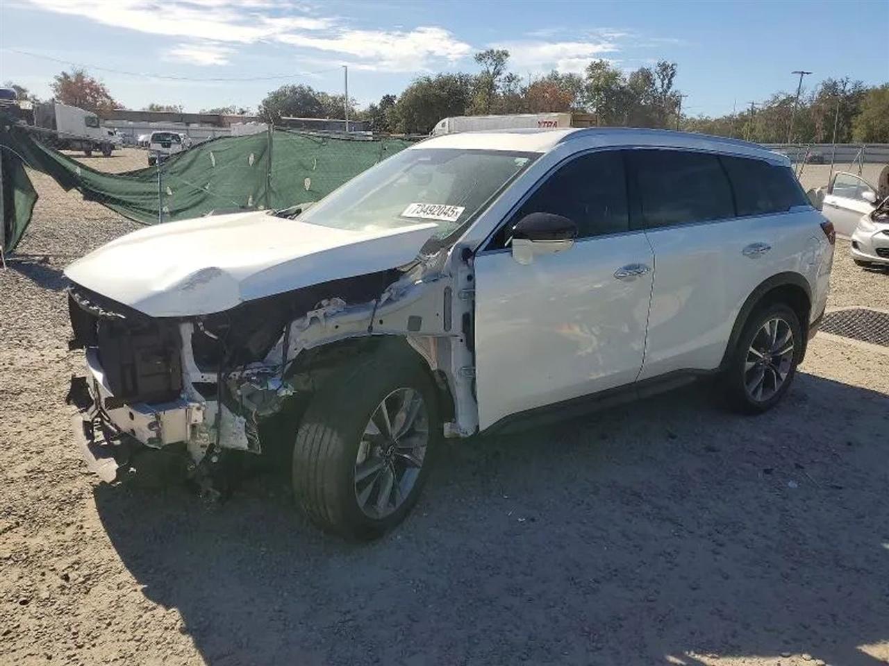 2023 Infiniti QX60 LUXE Sport Utility 4D