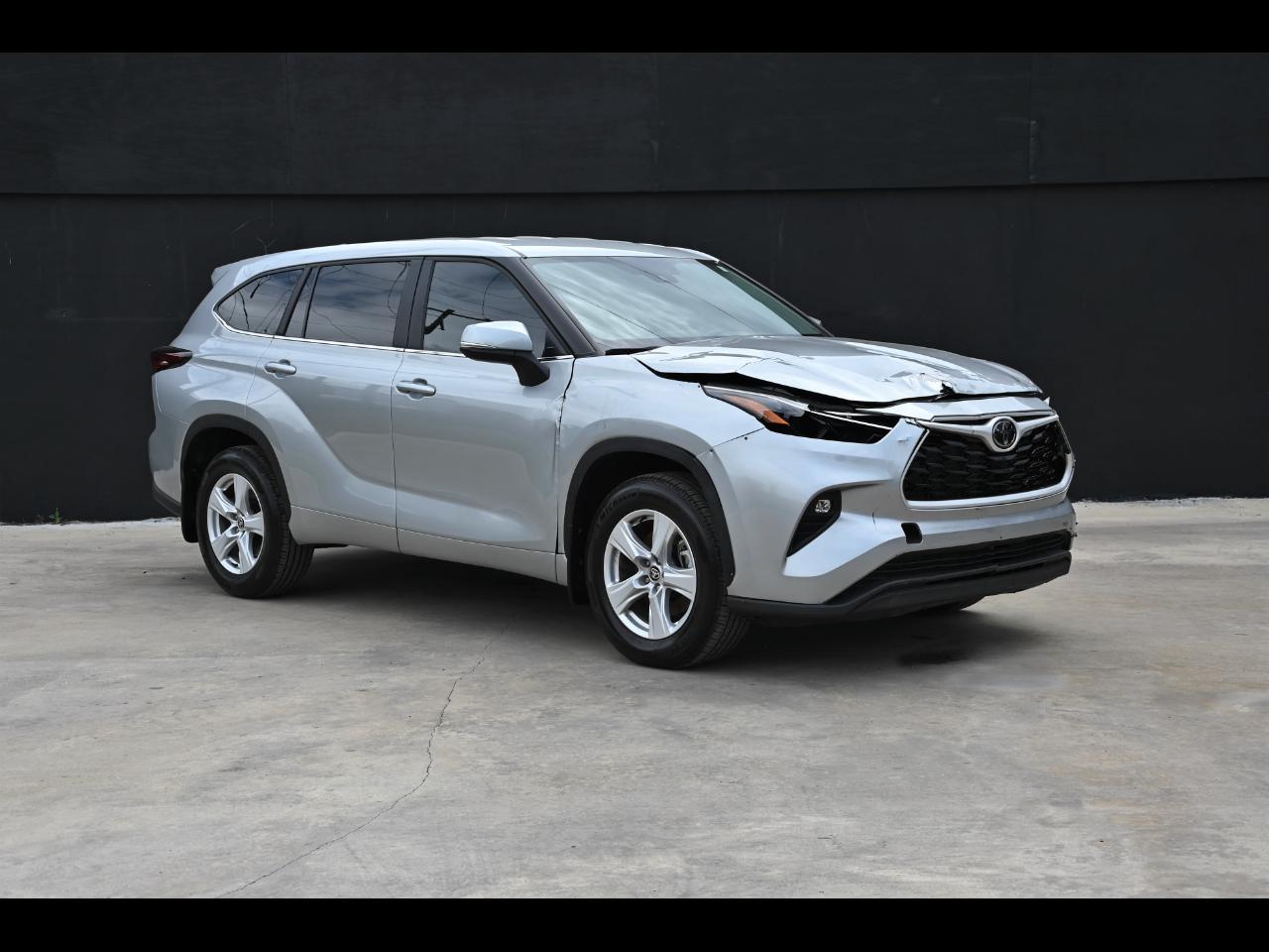 2025 Toyota Highlander LE Sport Utility 4D