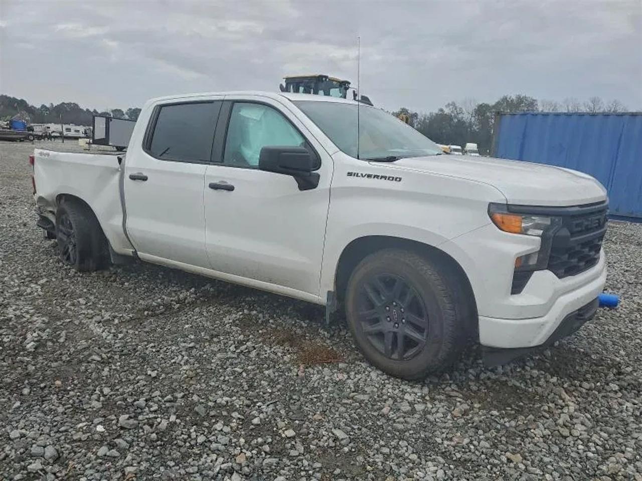 2024 Chevrolet Silverado 1500 Custom Pickup 4D 5 3/4 ft