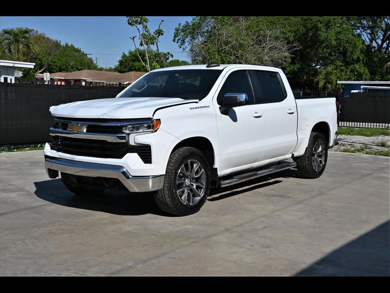 2022 Chevrolet Silverado 1500 LT Pickup 4D 5 3/4 ft