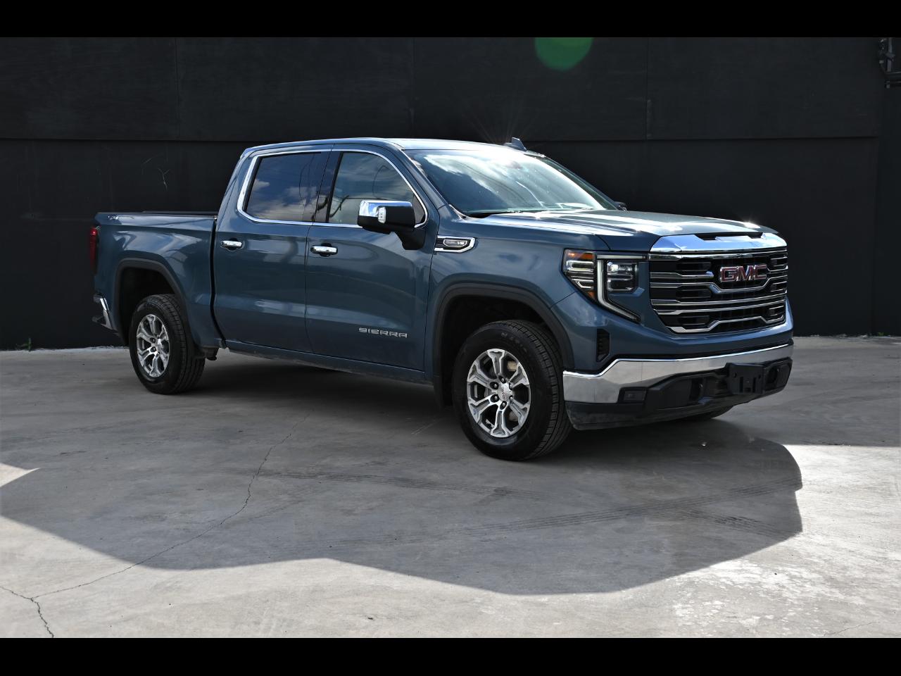 2024 GMC Sierra 1500 SLT Pickup 4D 5 3/4 ft