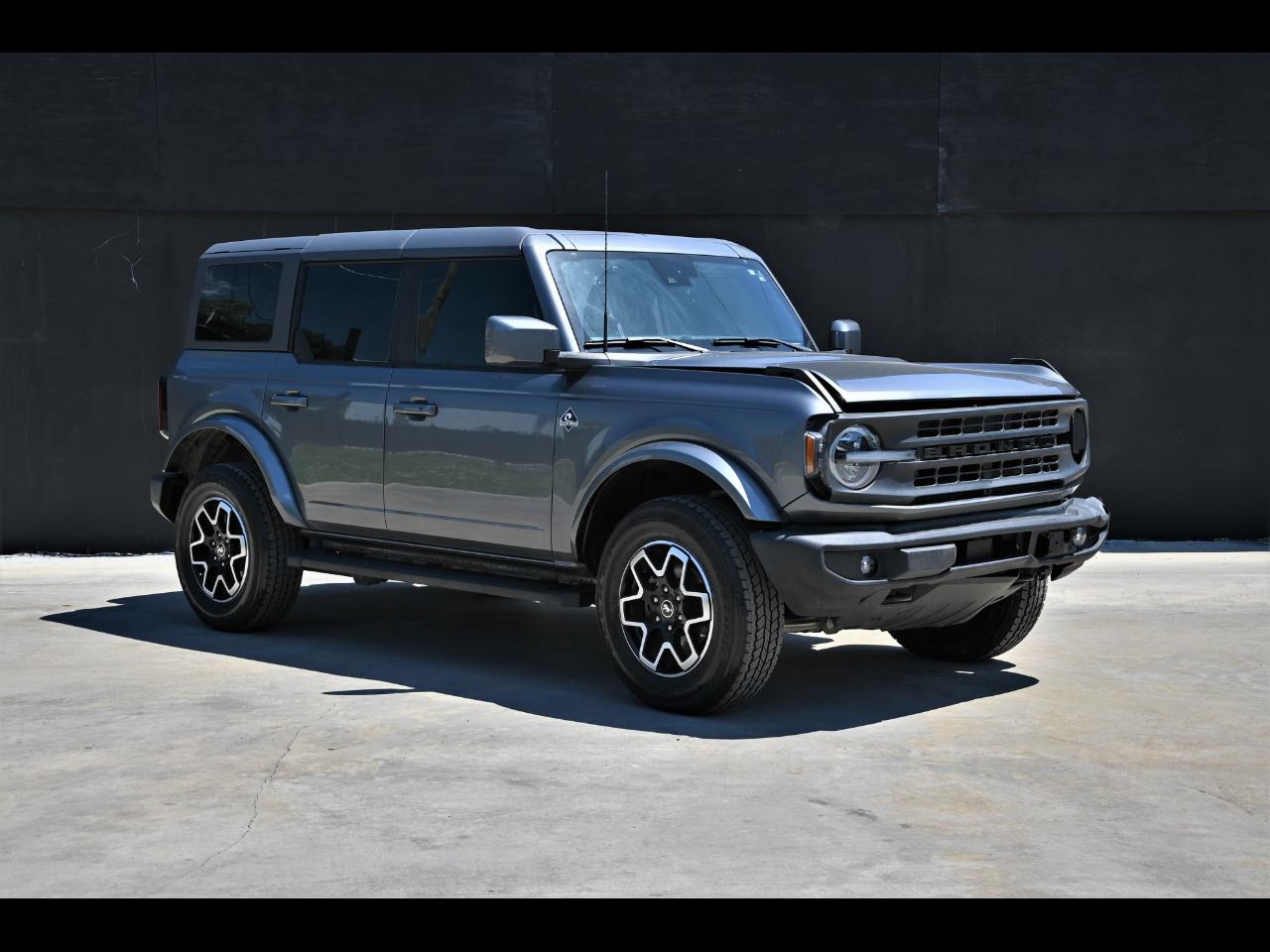 2023 Ford Bronco Outer Banks Sport Utility 4D