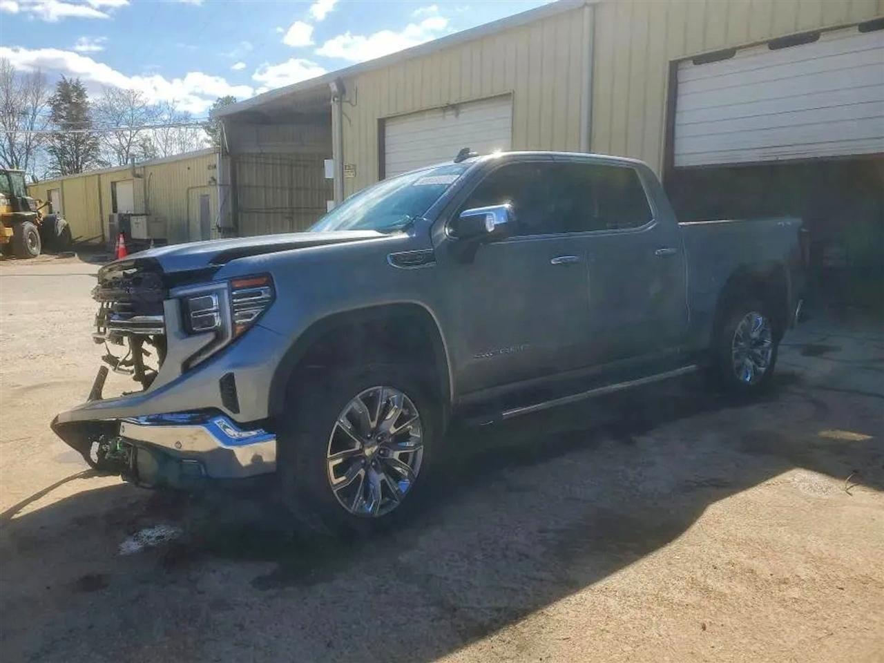 2024 GMC Sierra 1500 SLT Pickup 4D 5 3/4 ft