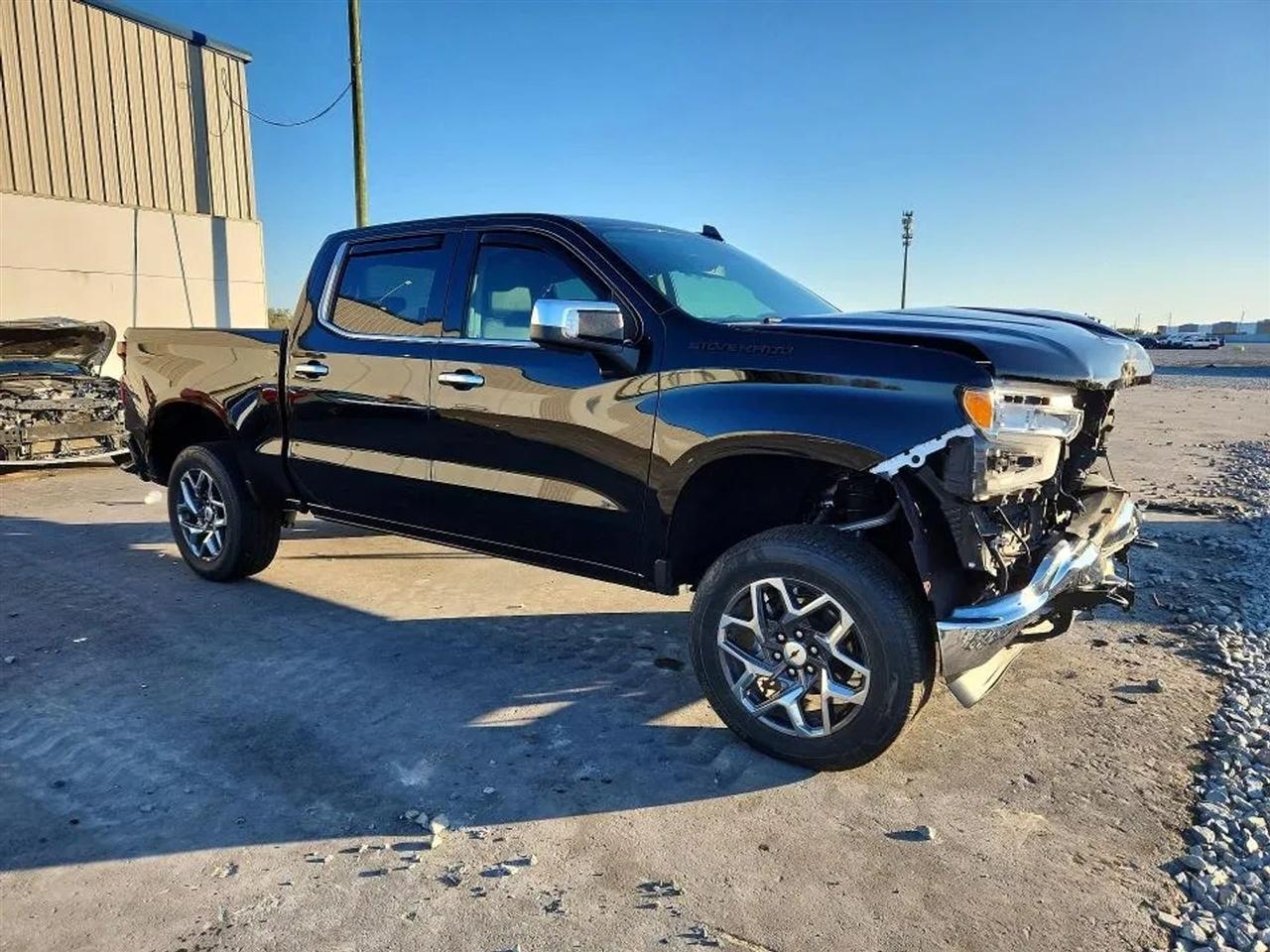 2022 Chevrolet Silverado 1500 LTZ Pickup 4D 5 3/4 ft