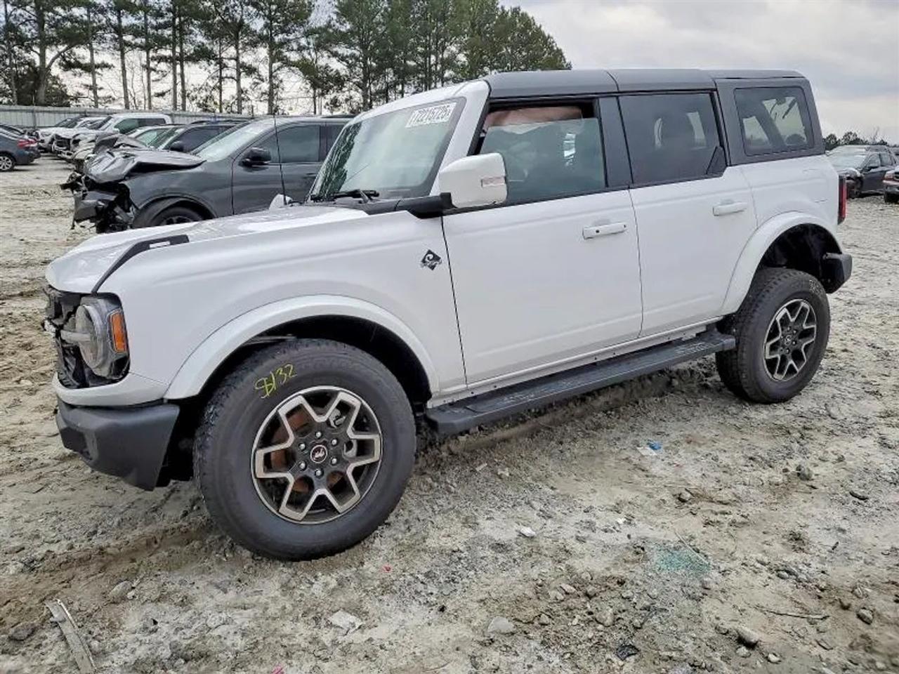 2024 Ford Bronco Outer Banks Sport Utility 4D
