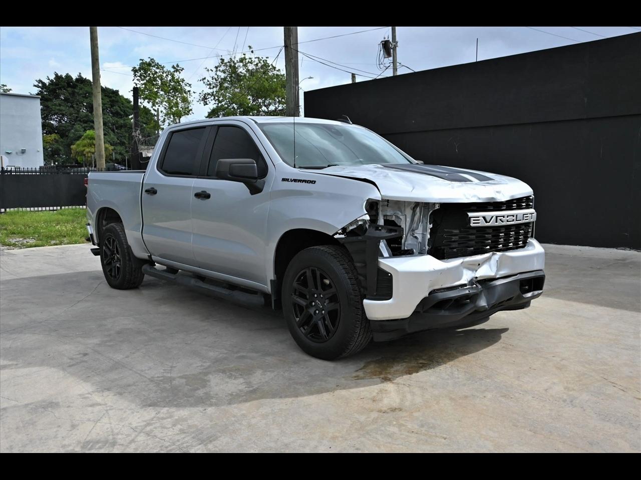 2022 Chevrolet Silverado 1500 Limited Custom Pickup 4D 5 3/4 ft