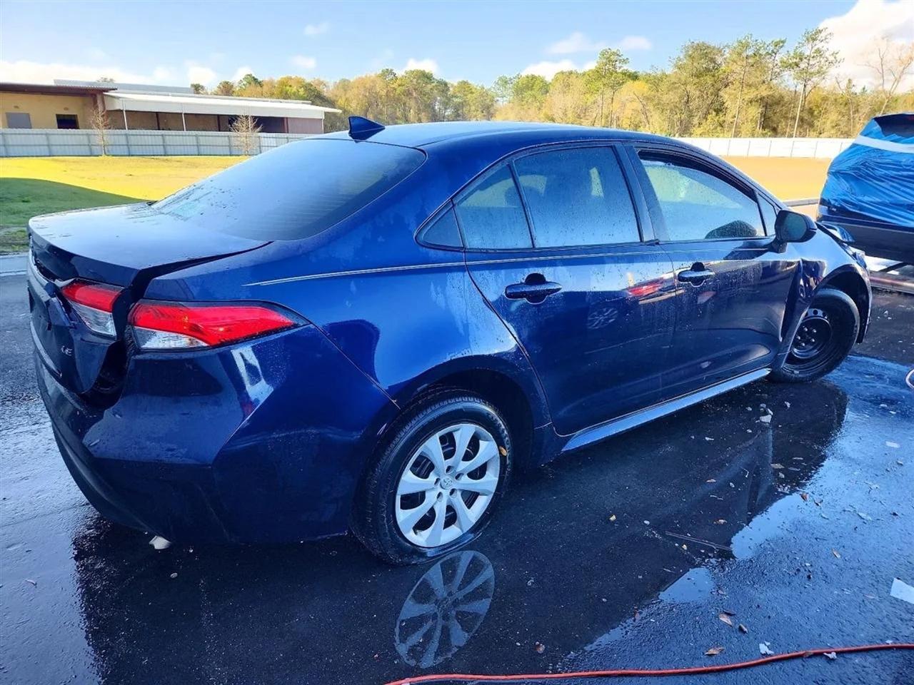 2024 Toyota Corolla LE Sedan 4D