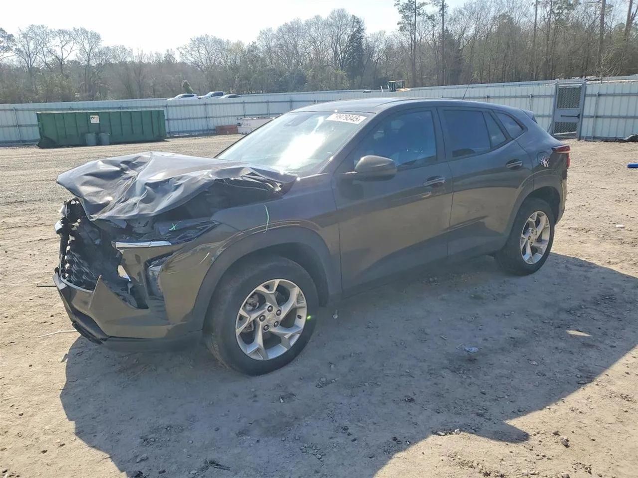 2024 Chevrolet Trax LS Sport Utility 4D