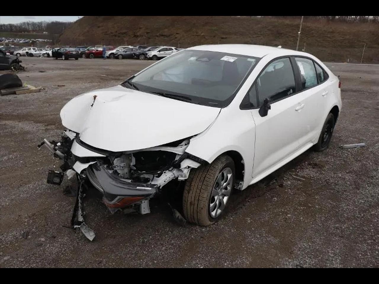 2025 Toyota Corolla LE Sedan 4D