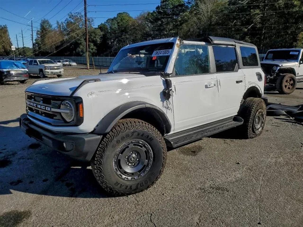 2025 Ford Bronco Outer Banks Sport Utility 4D