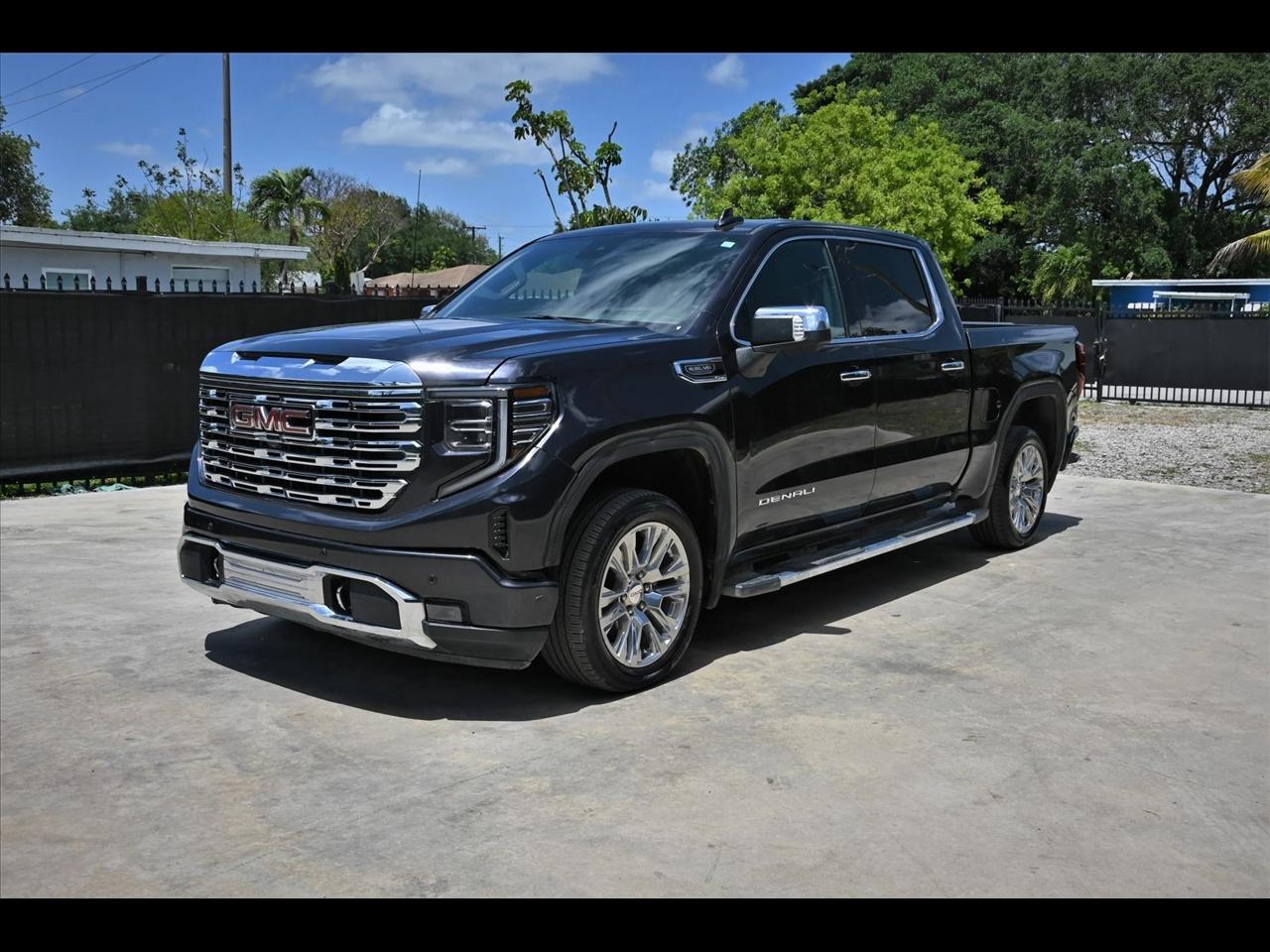 2023 GMC Sierra 1500 Denali Pickup 4D 5 3/4 ft