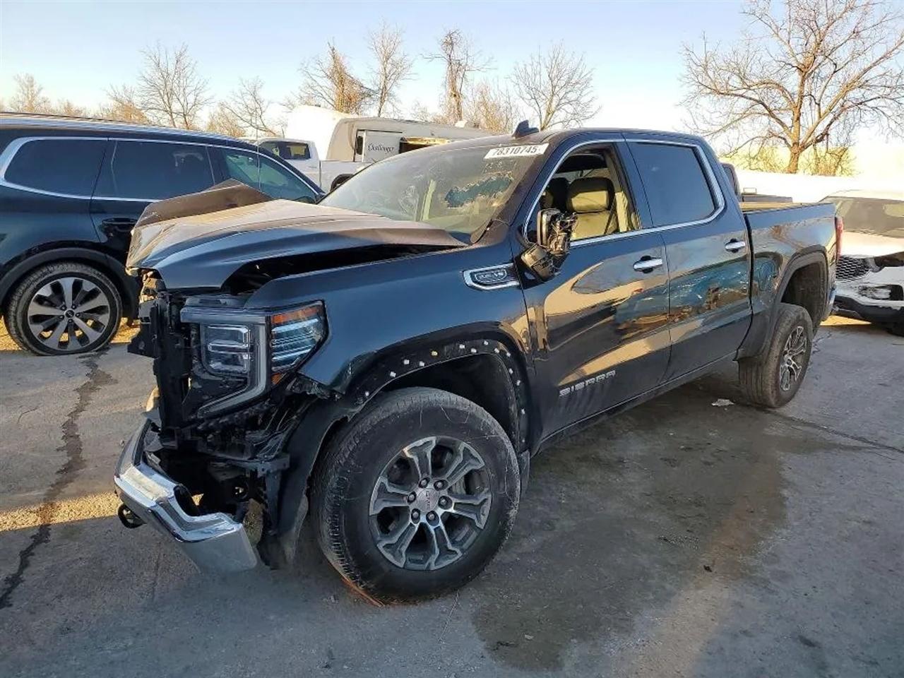 2025 GMC Sierra 1500 SLT Pickup 4D 5 3/4 ft