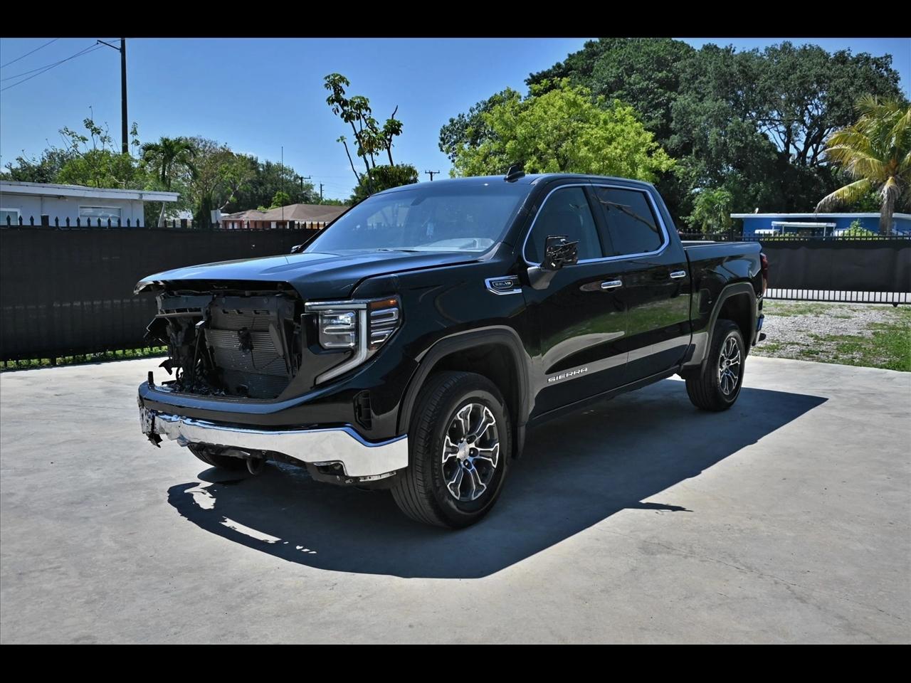 2025 GMC Sierra 1500 SLT Pickup 4D 5 3/4 ft