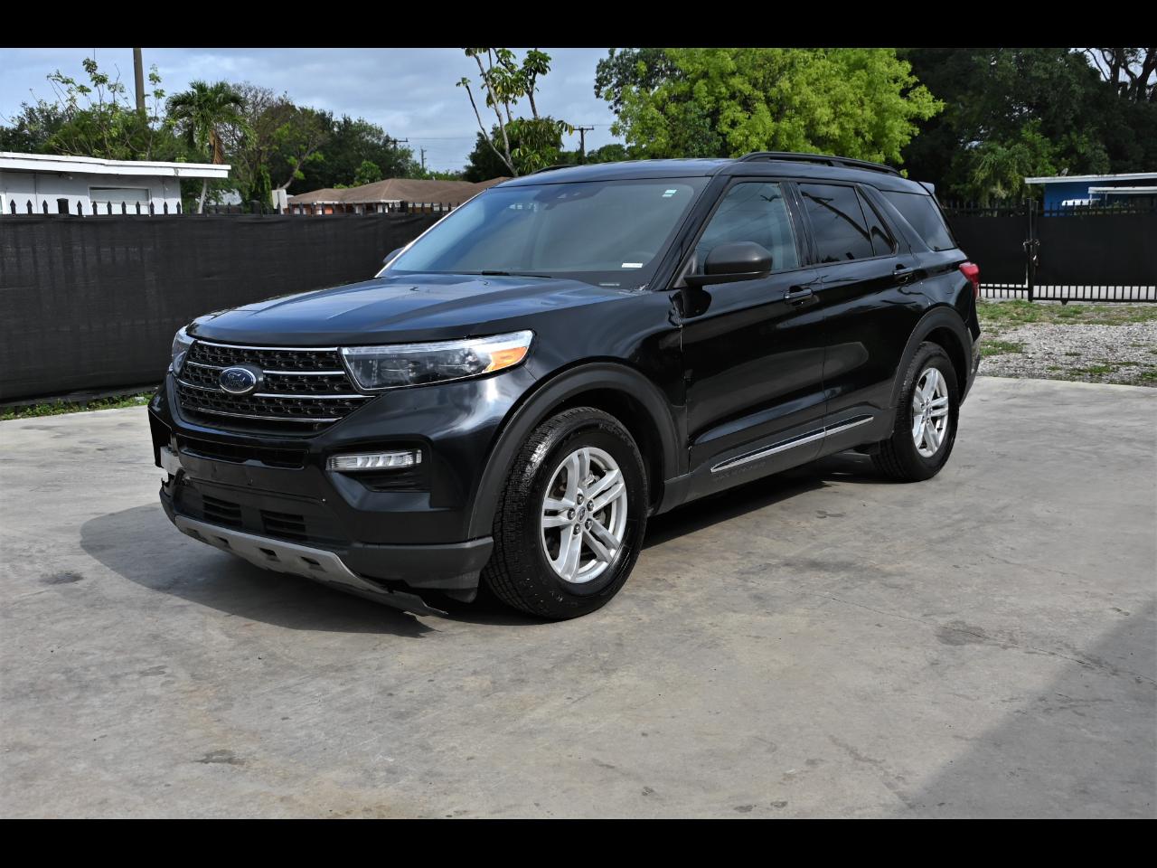 2024 Ford Explorer XLT Sport Utility 4D