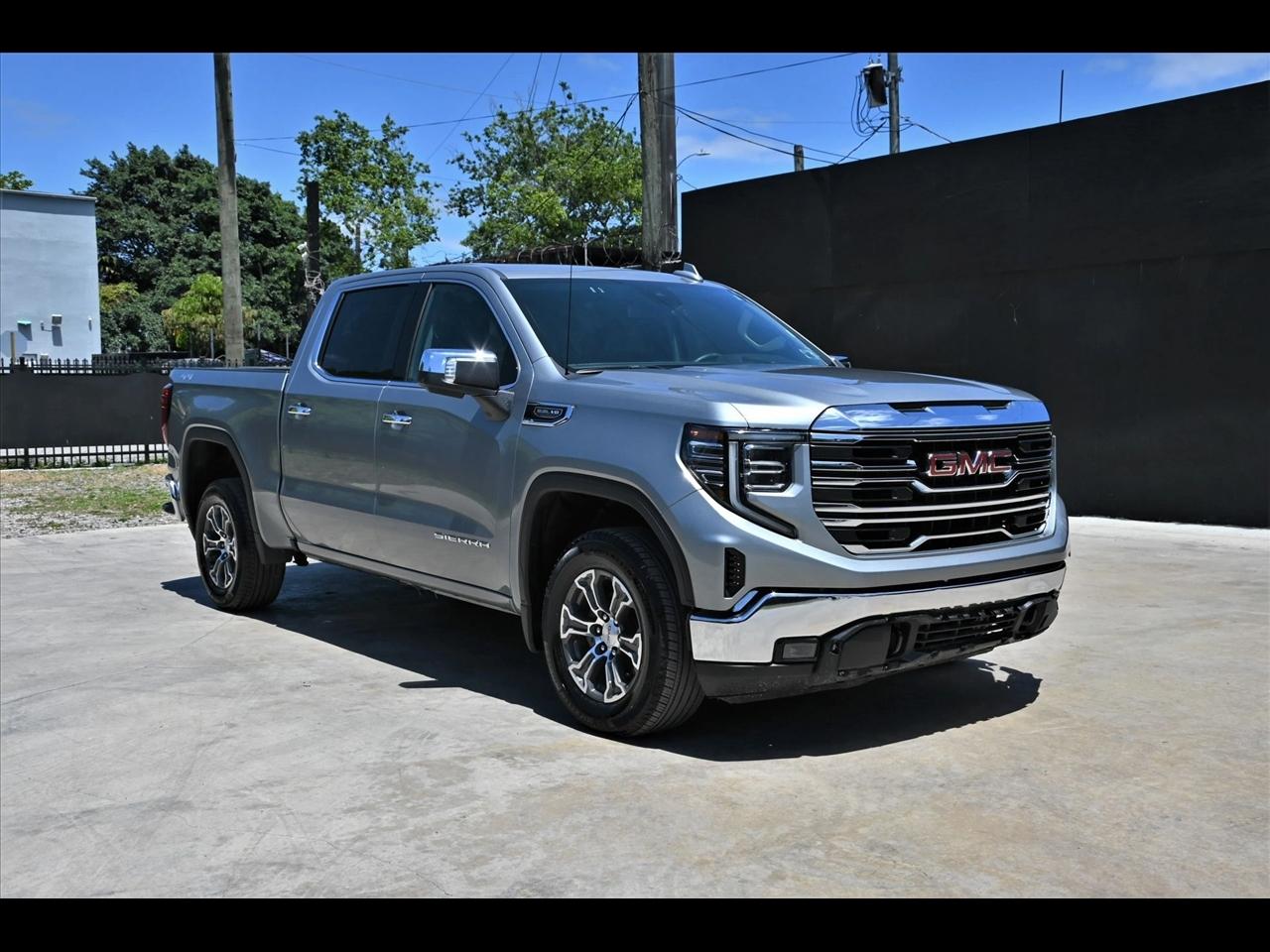 2025 GMC Sierra 1500 SLT Pickup 4D 5 3/4 ft