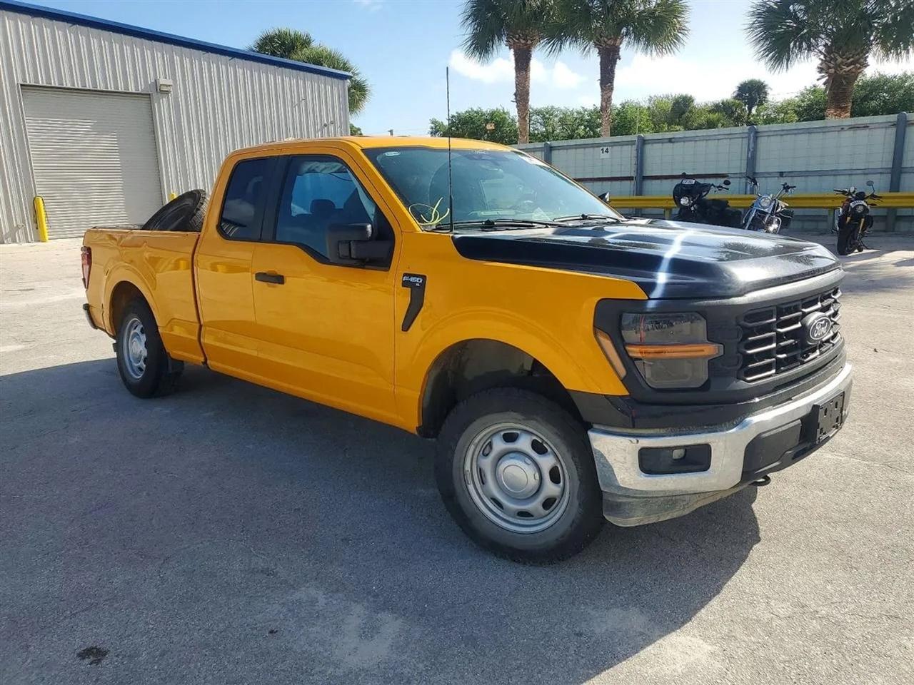 2024 Ford F-150 XL Pickup 4D 6 1/2 ft