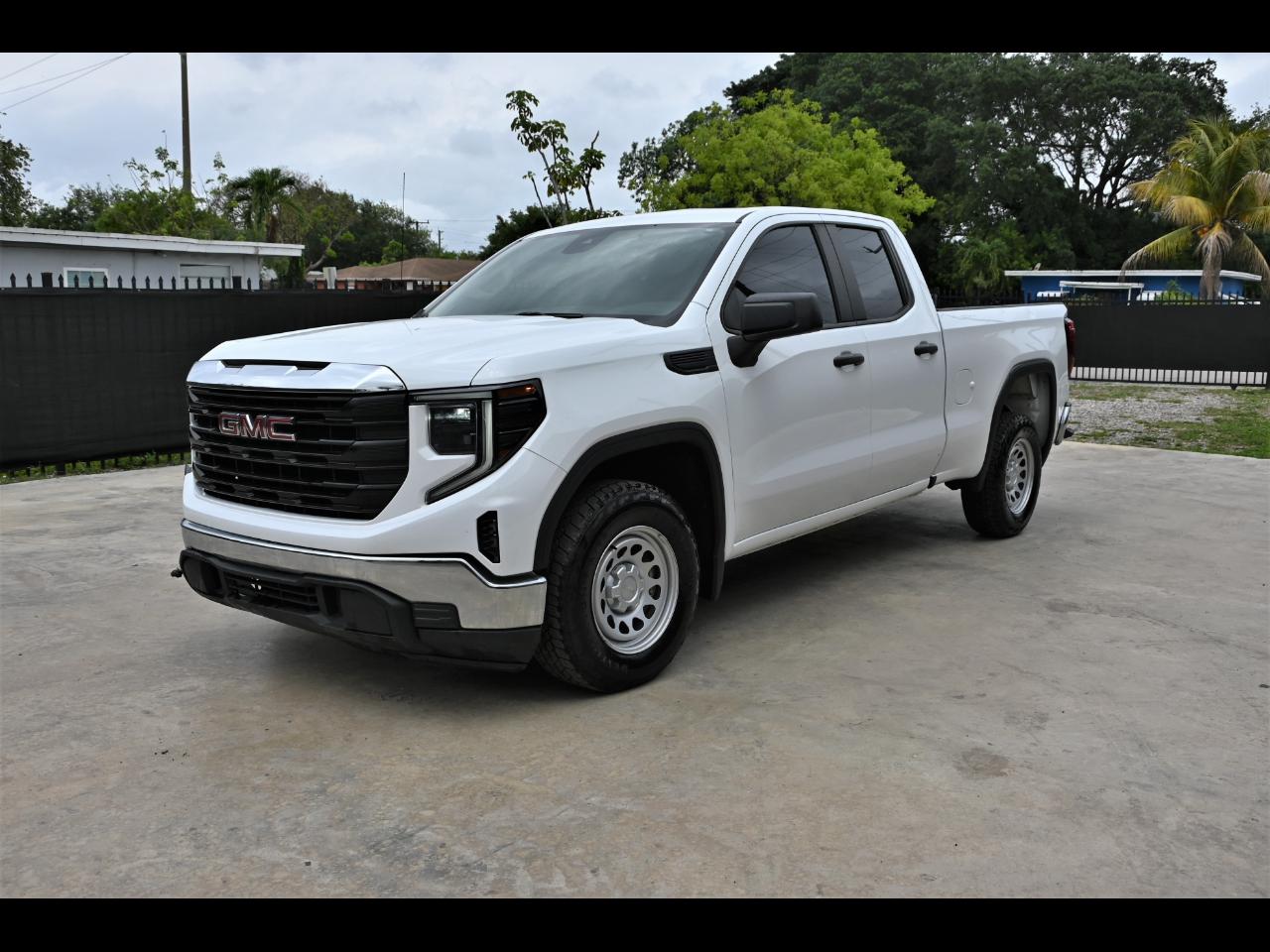 2022 GMC Sierra 1500 Pro Pickup 4D 6 1/2 ft
