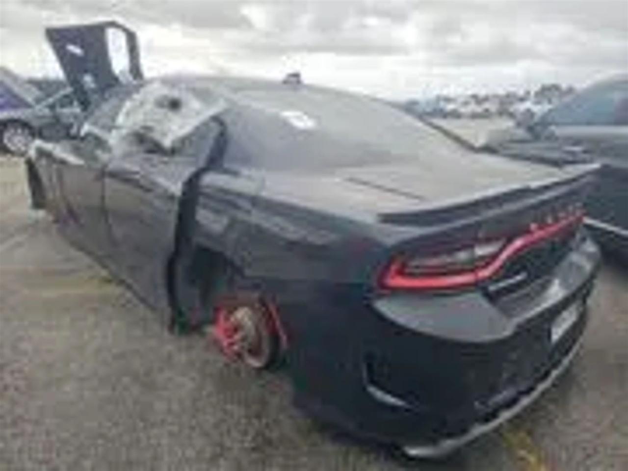 2015 Dodge Charger SRT Hellcat Sedan 4D