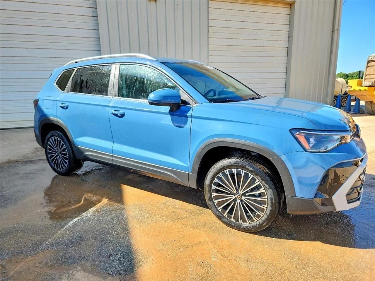 2026 Volkswagen Taos SE Sport Utility 4D