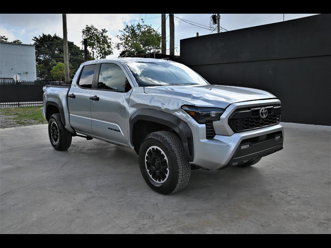 2024 Toyota Tacoma TRD Off-Road Pickup 4D 5 ft