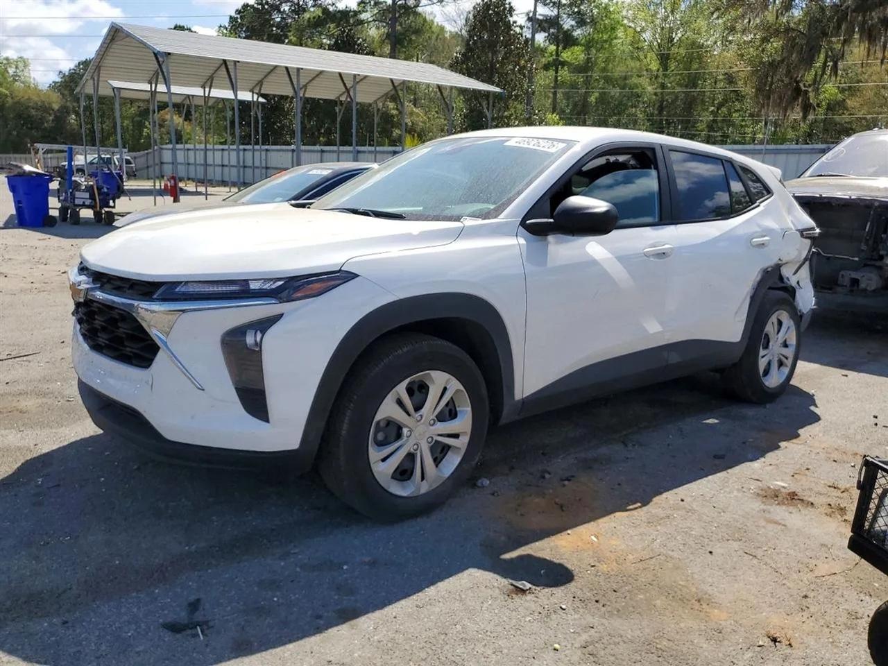 2025 Chevrolet Trax LS Sport Utility 4D