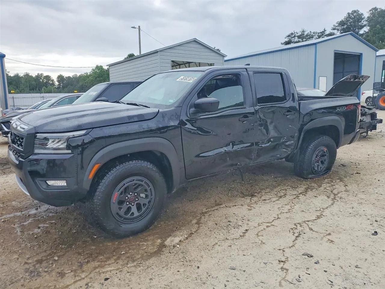 2026 Nissan Frontier PRO-4X Pickup 4D 5 ft