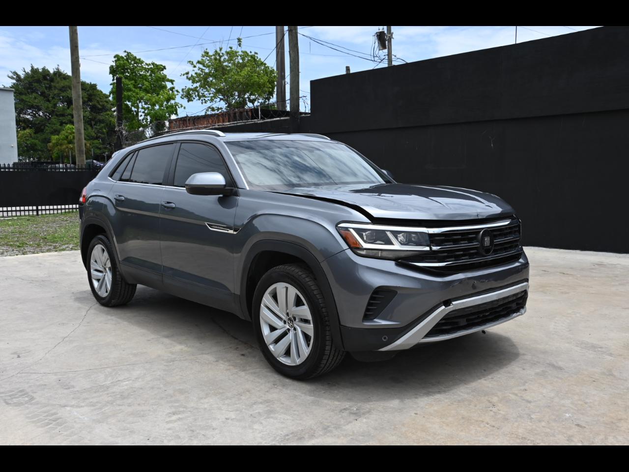 2022 Volkswagen Atlas Cross Sport SE w/Technology Sport Utility 4D