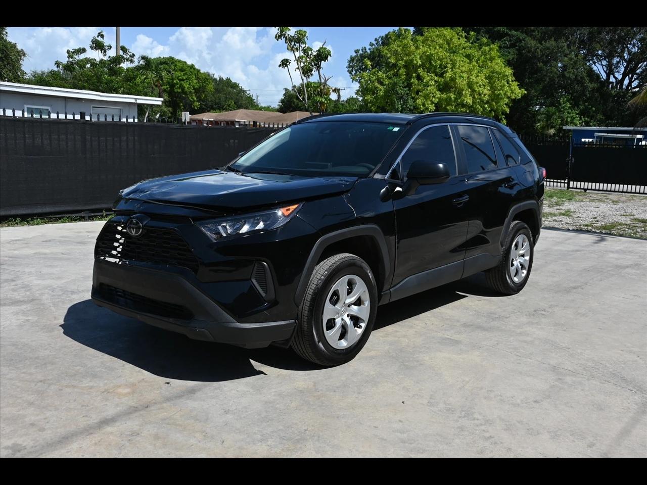 2020 Toyota RAV4 LE Sport Utility 4D