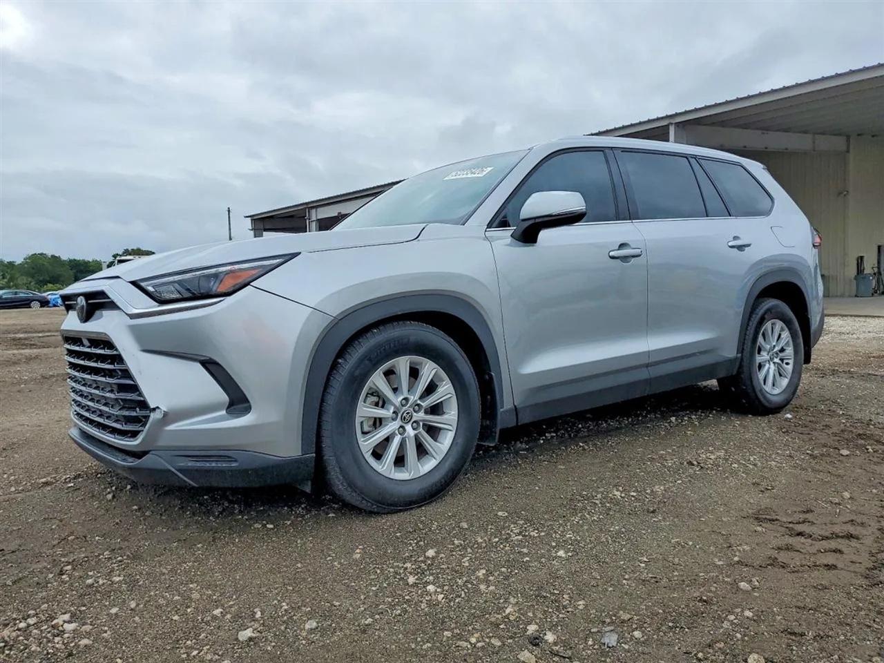 2025 Toyota Grand Highlander Hybrid XLE Sport Utility 4D