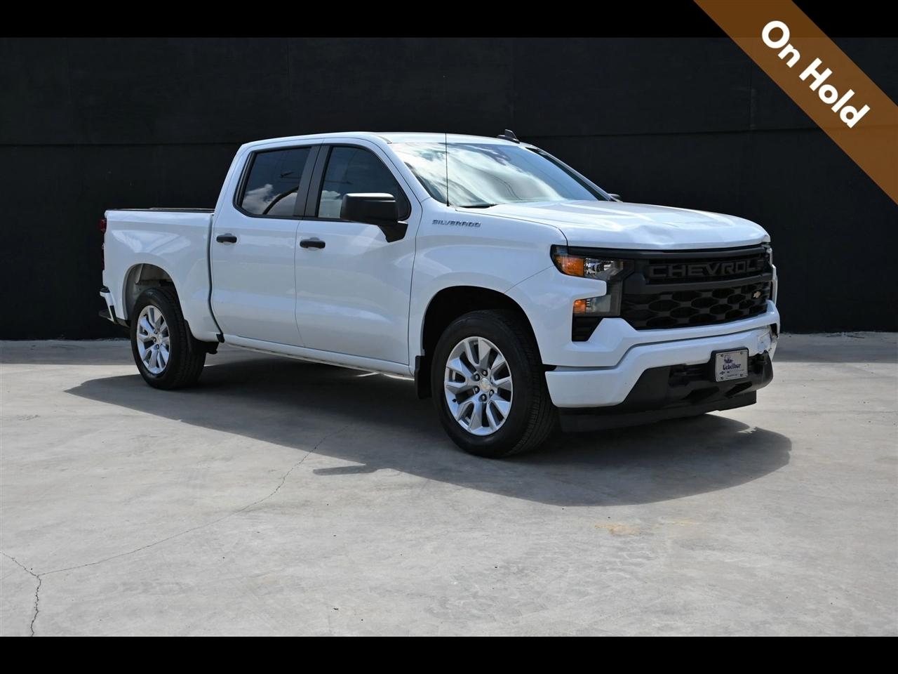 2023 Chevrolet Silverado 1500 Custom Pickup 4D 5 3/4 ft