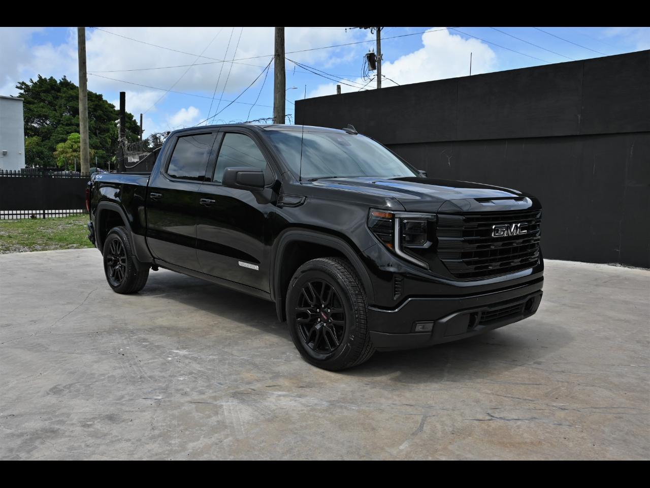 2024 GMC Sierra 1500 Elevation Pickup 4D 5 3/4 ft