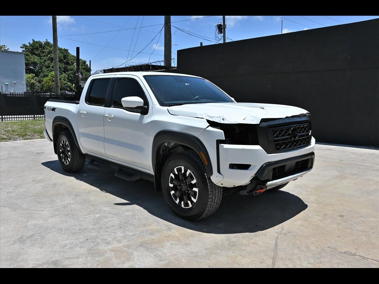 2023 Nissan Frontier PRO-4X (2023.25) Pickup 4D 5 ft