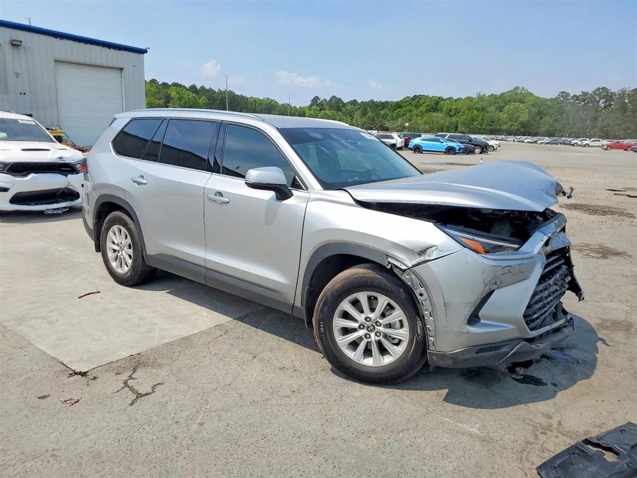 2025 Toyota Grand Highlander XLE Sport Utility 4D
