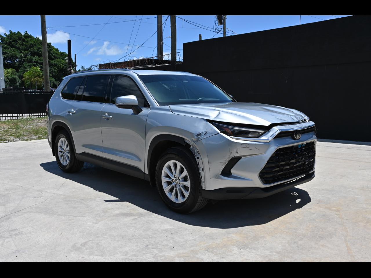 2025 Toyota Grand Highlander XLE Sport Utility 4D