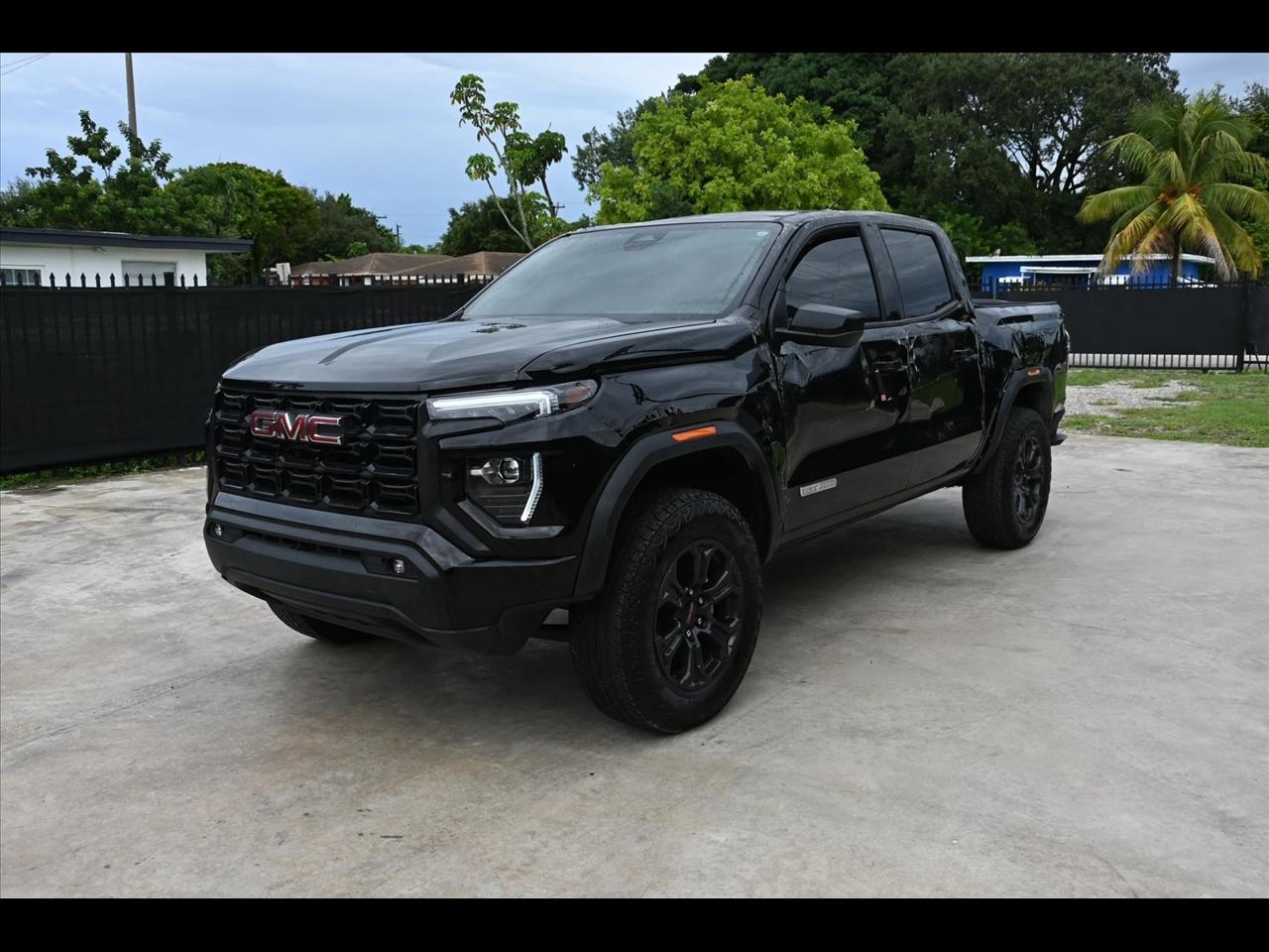 2024 GMC Canyon Elevation Pickup 4D 5 ft