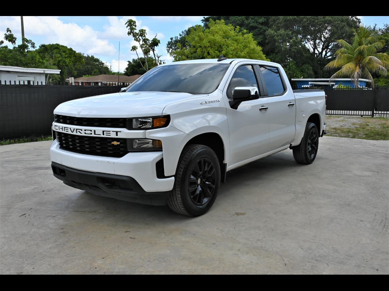2022 Chevrolet Silverado 1500 Limited Custom Pickup 4D 5 3/4 ft