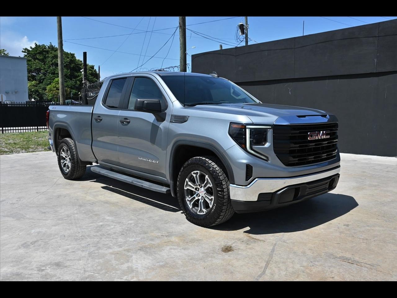 2023 GMC Sierra 1500 Pro Pickup 4D 6 1/2 ft