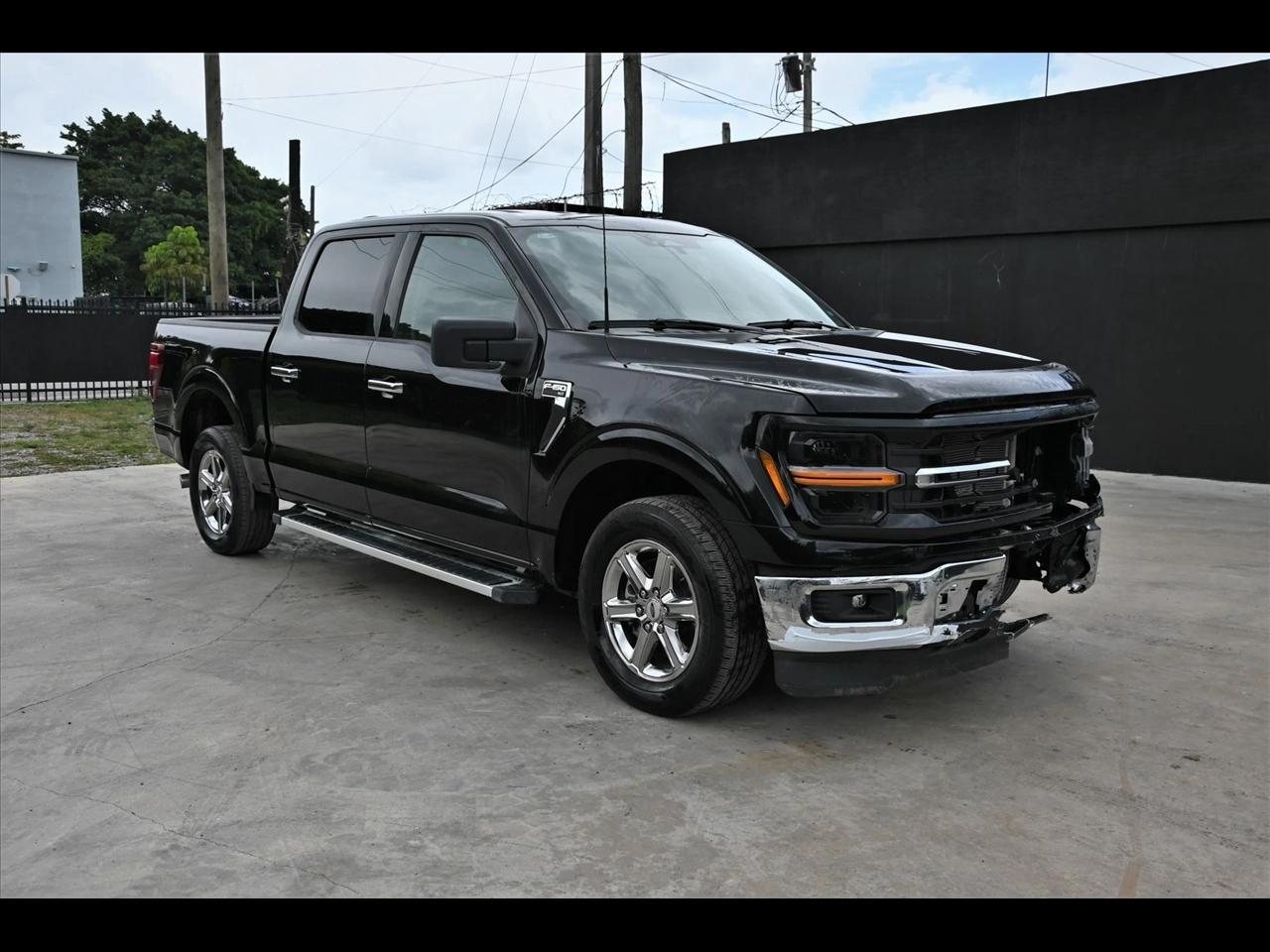2025 Ford F-150 XLT Pickup 4D 5 1/2 ft