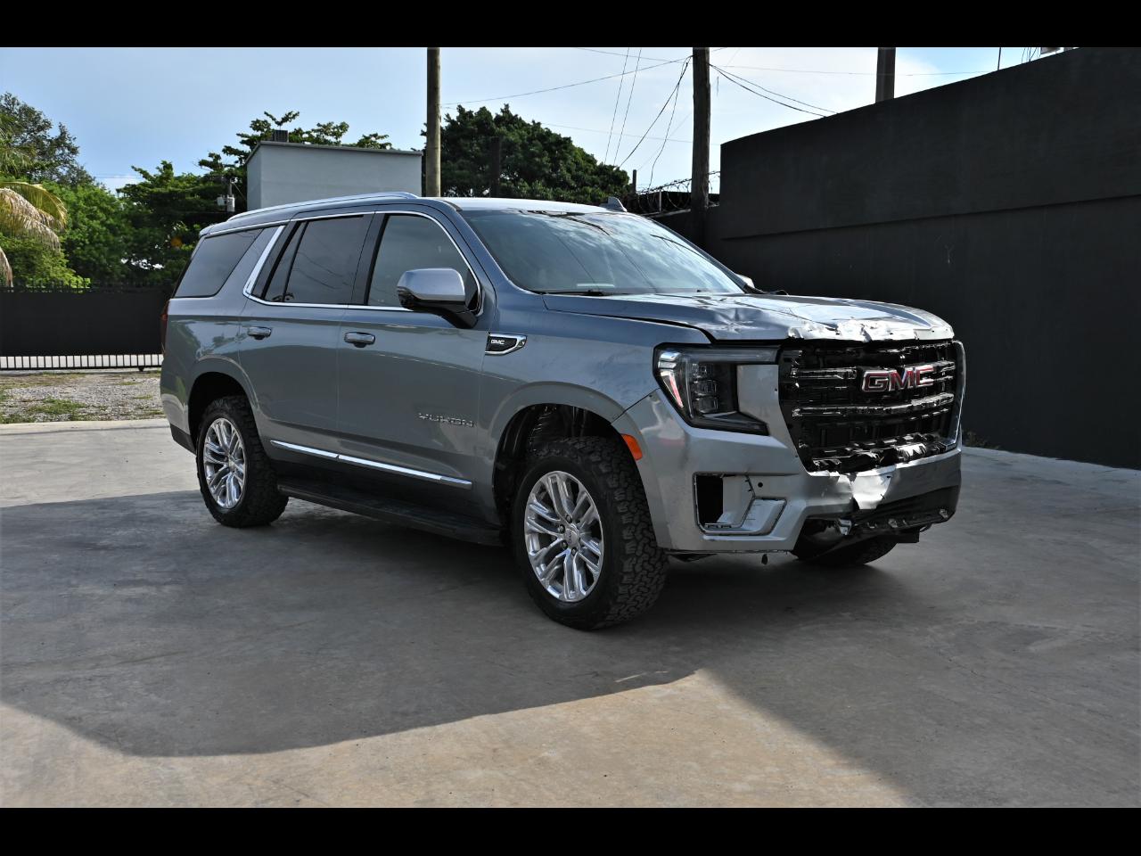 2024 GMC Yukon SLT Sport Utility 4D